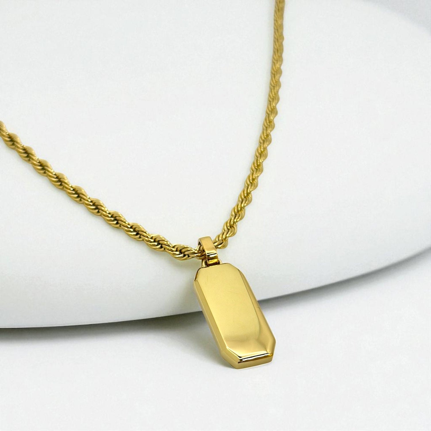 DoppiaT men’s collection — minimal gold jewelry